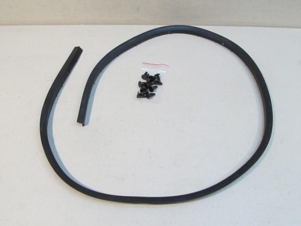 F100 Firewall to hood seal
